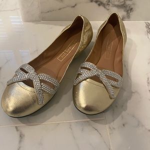 Marc Jacobs Ballet Flats in Gold